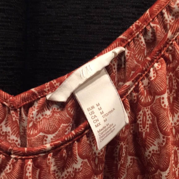 H&M salmon colored tank top - Picture 3 of 3